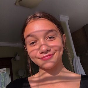 Meet your Posher, Zoé